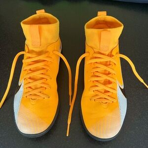 Nike Mercurial Indoor Soccer Shoes - Youth 2